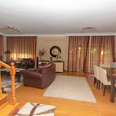 Villa Paradise Town Hadrian 100 Mbps Free Wifi
