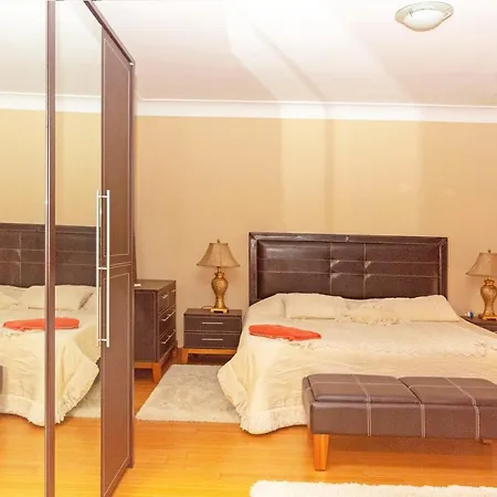 Villa Paradise Town Hadrian 100 Mbps Free Wifi